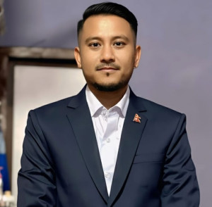 रुपेश श्रेष्ठ